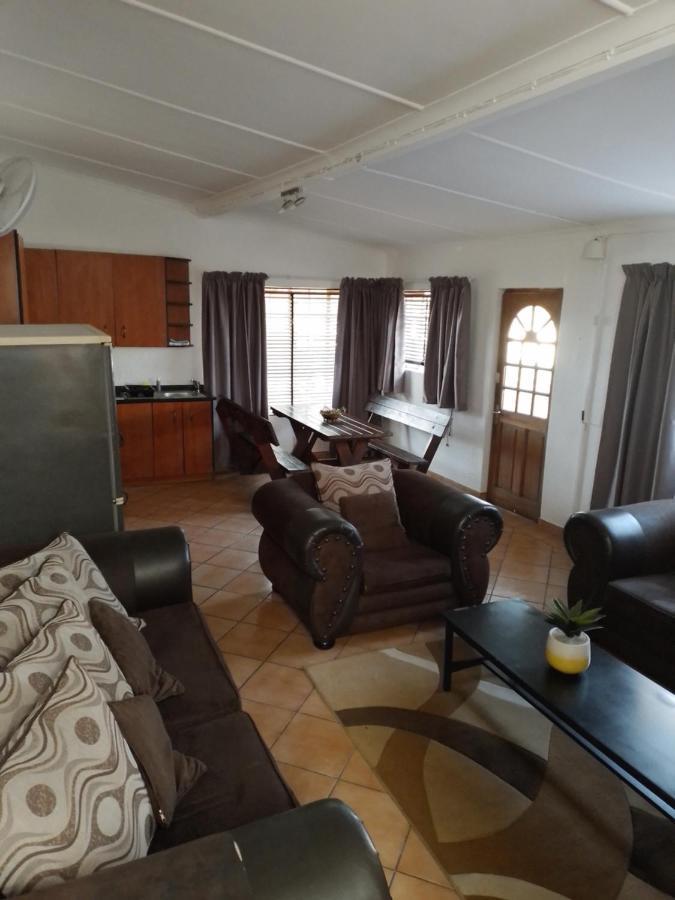 Anna Boeremeisie Guesthouse Benoni Dış mekan fotoğraf